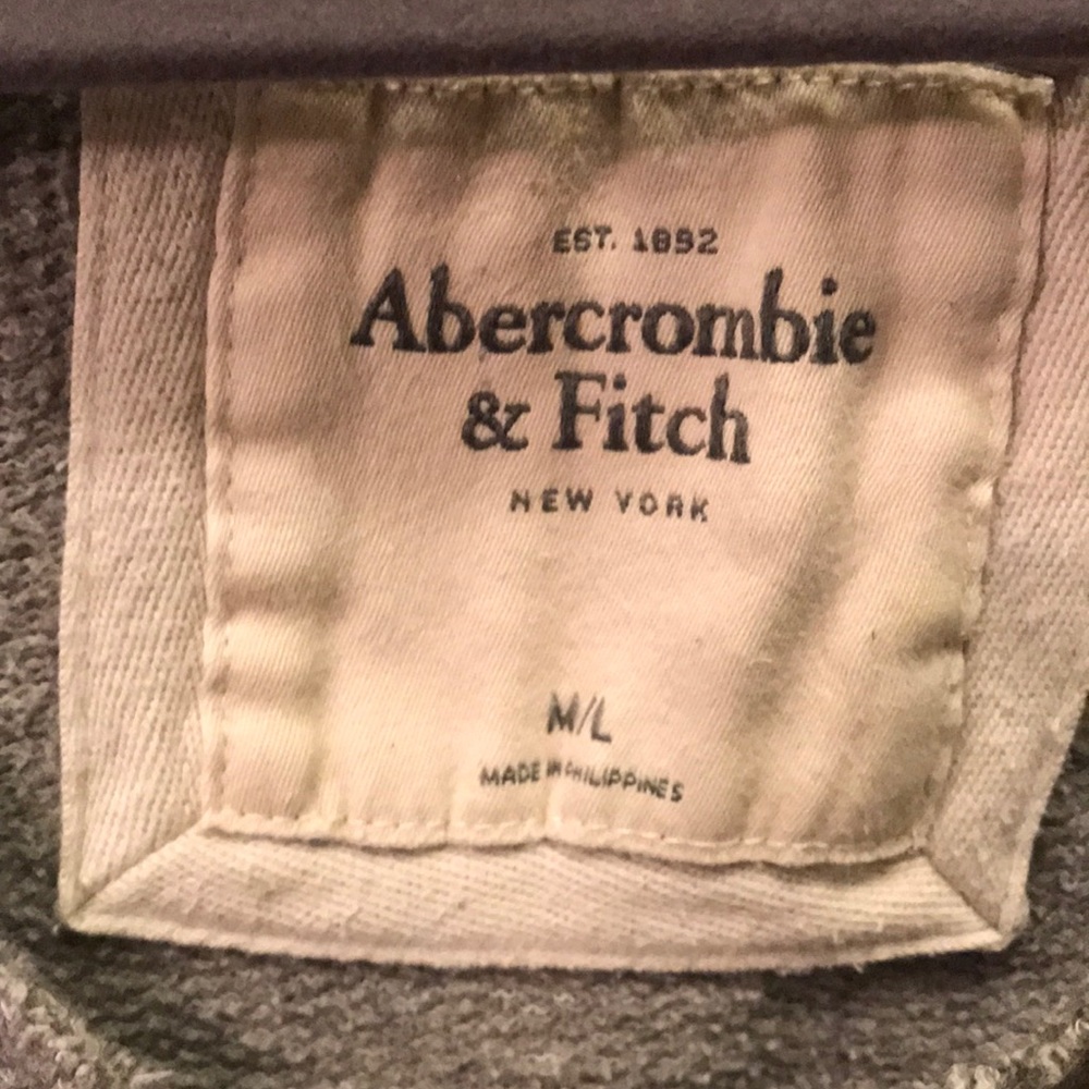 Abercrombie & Fitch- Size: Medium/Large - Picture 2 of 3